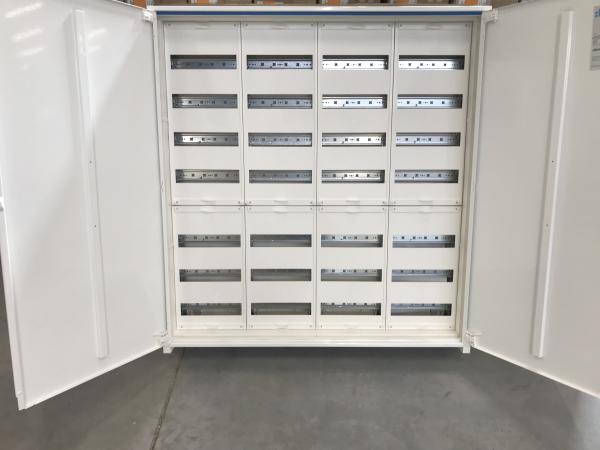 Hager Verteilerschrank mit 4x Verteiler ZU37KS, ZB34S